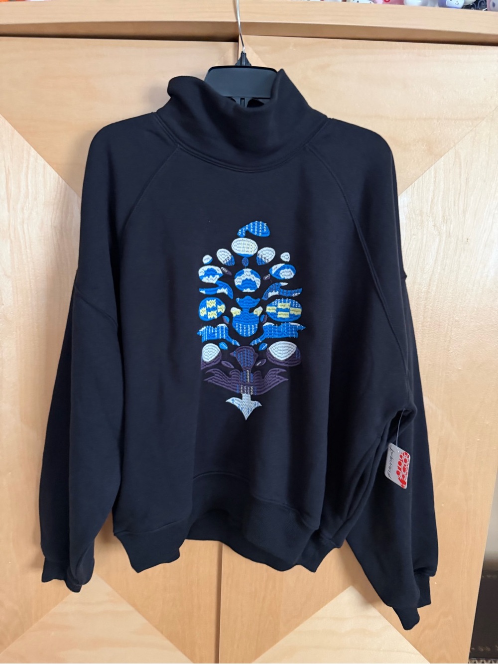 FP Movement by Free People Black Sweatshirt with Blue Embroidered Graphic - Picture 2 of 4